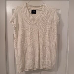 Abercrombie & Fitch textured v-neck vest, white - L